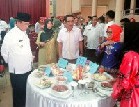 Bupati Inhil Didampingi ketua TP PKK Inhil Buka Lomba Cipta Menu Tingkat Kabupaten Tahun 2017