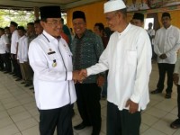 Berhasil Bangun Infrastruktur, Bupati Wardan Dianugerahi Gelar Bapak Pembangunan Oleh Masyarakat