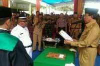 Bupati Wardan Lantik Penjabat Kades Air Balui