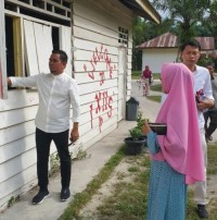 H.Zukri Jemput Aspirasi, Ruang Belajar SMAN 2 langgam Masih Berdinding Papan