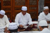 Bupati dan Masyarakat Inhil Laksanakan Baca Yasin dan Doa Bersama di Masjid Agung Al-Huda