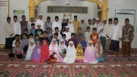 Safari Ramadan, Bupati Inhil Jadi Imam Salat Tarawih di Mushala At-tawwab Tembilahan