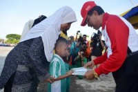 Canangkan Milad Inhil, Bupati Buka Senam dan Gerak Jalan Jantung Sehat