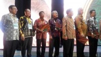 Nihil Kecelakaan Kerja, Bupati Inhil Terima Penghargaan K3 dari Menteri Ketenaga Kerjaan RI