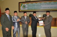 Bupati Inhil Sampaikan LKPJ 2016
